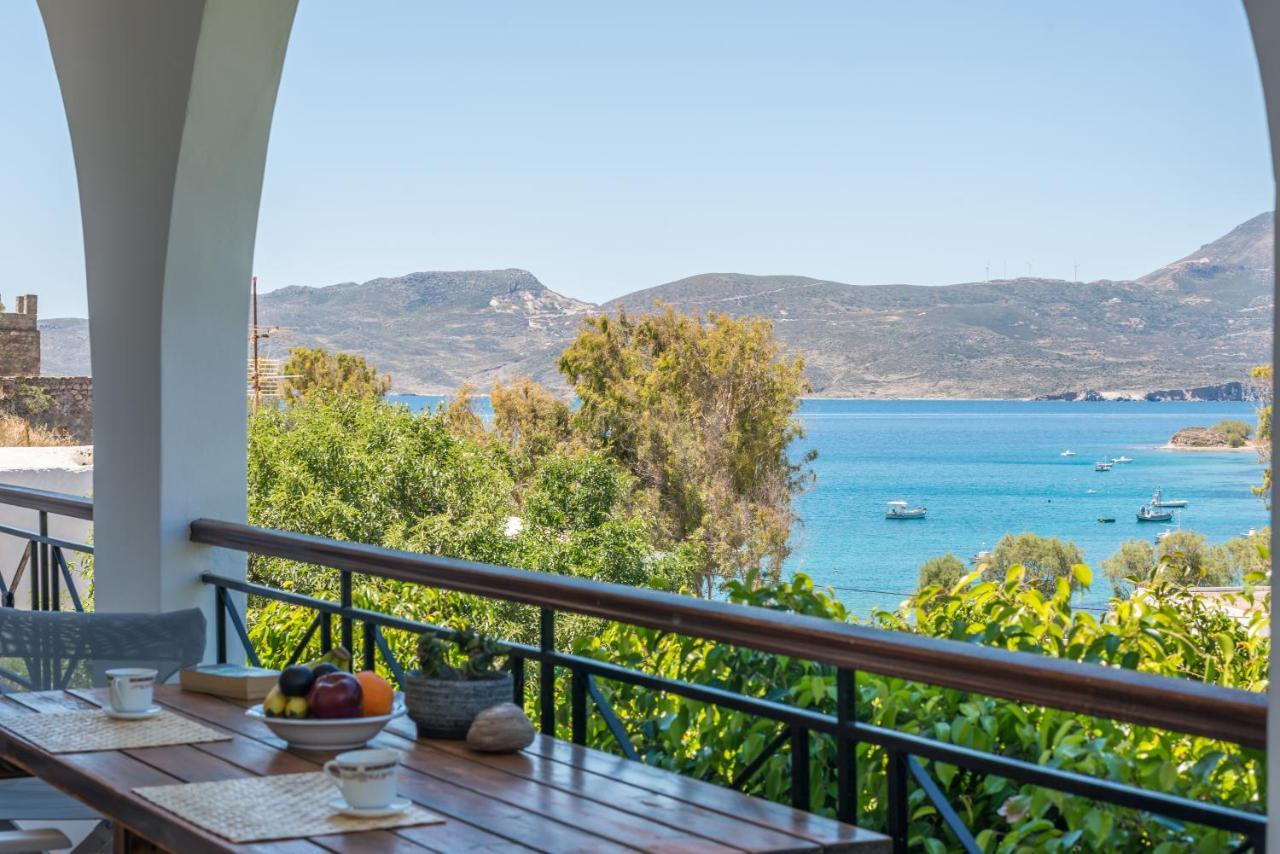 Areti'S Milos Guesthouses Adamantas  Esterno foto